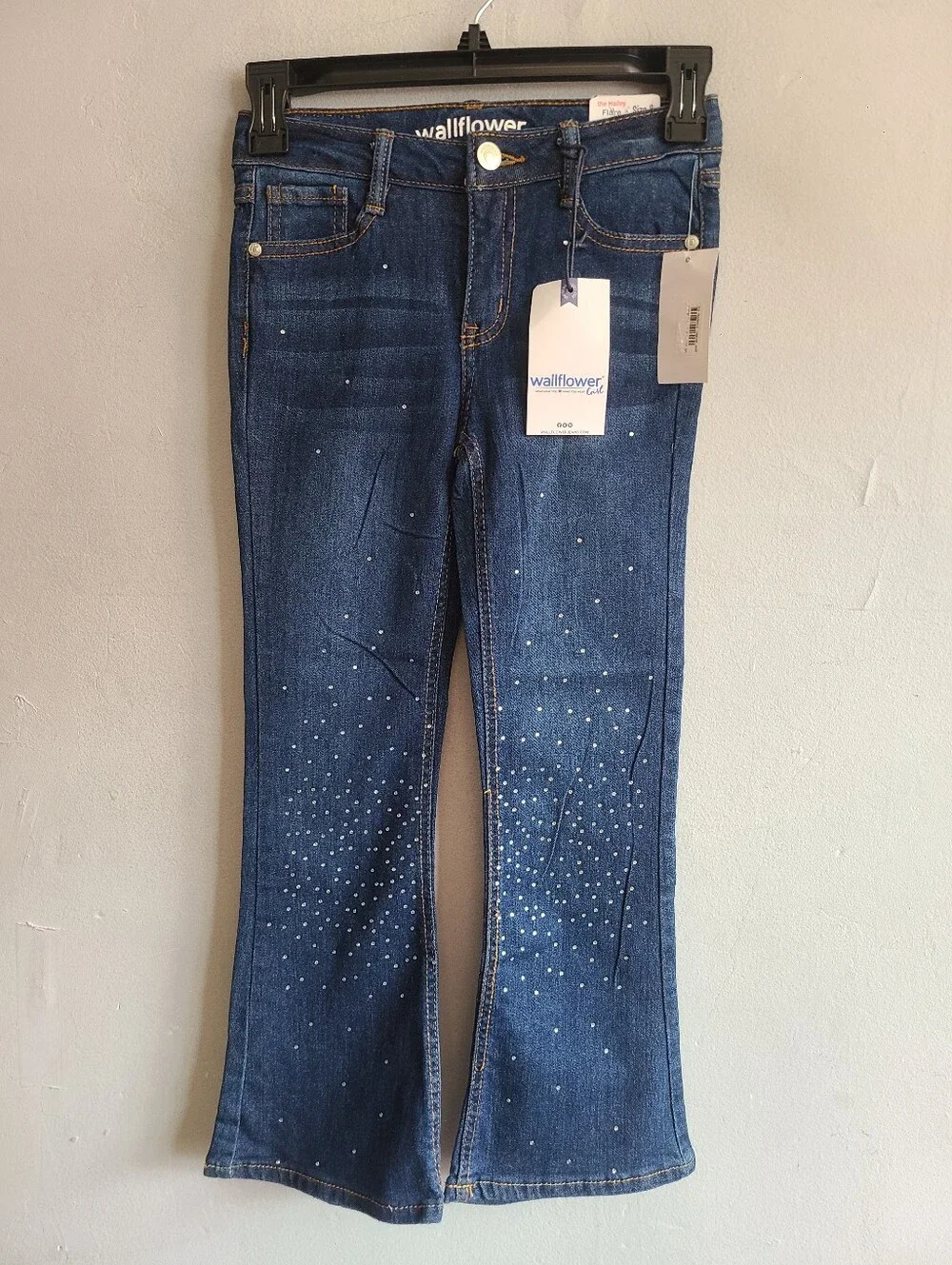 NEW girl's size 8 Wallflower dark wash Hailey flare jeans w/rhinestone detail
